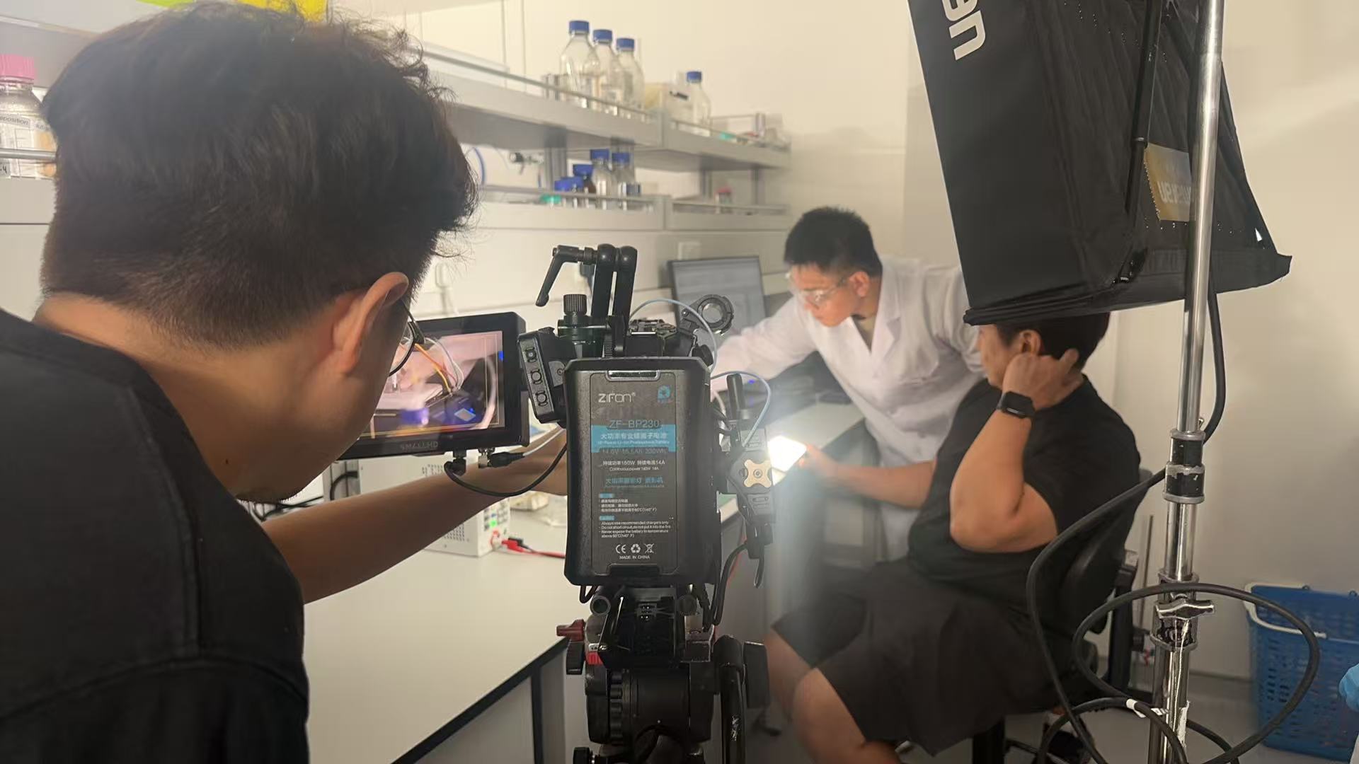 為知名大學拍攝教授得獎片 - 1